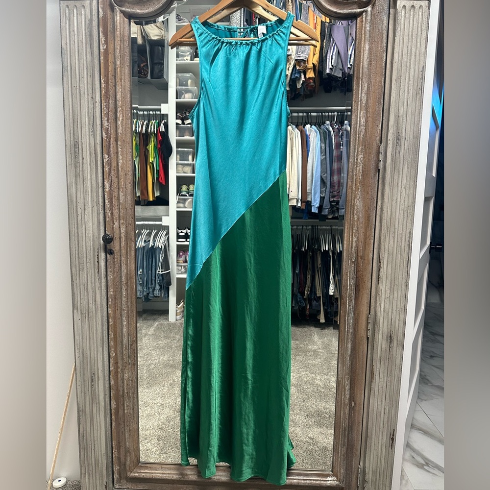 Sugarlips
Kavela Color Block Halter Neck Sleeveless Maxi Slip Dress
